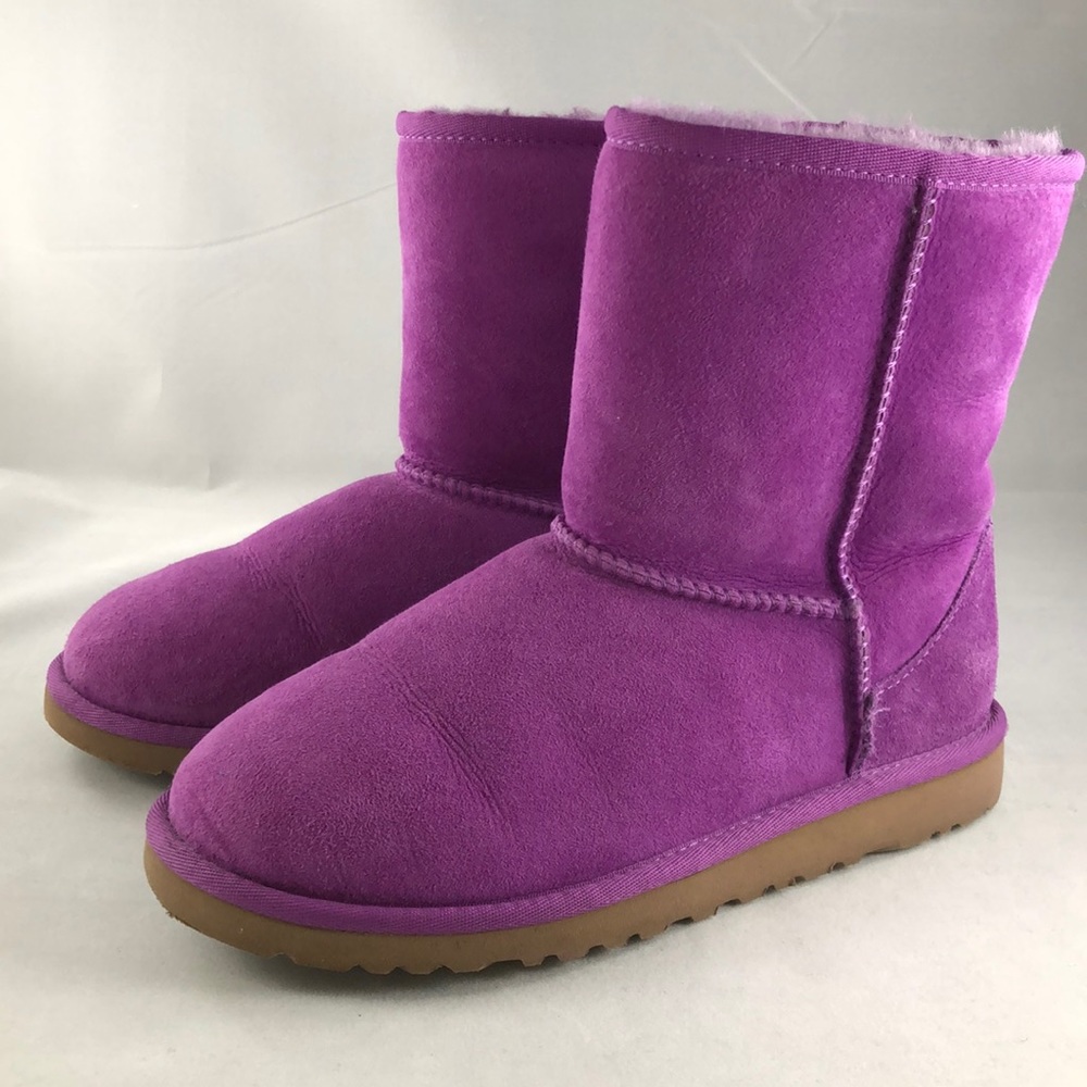 Ugg Classic Short Boots